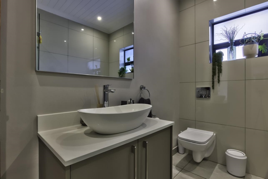 To Let 3 Bedroom Property for Rent in Kenridge Western Cape